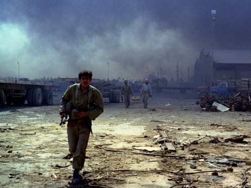 عکس رسول ملاقلی پور از حمله عراق به خرمشهر
